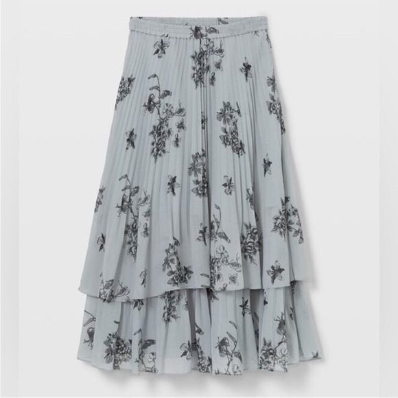 Club Monaco Double Tiered Pleated Skirt | Blue Ground | Medium | NWT - Picture 7 of 9